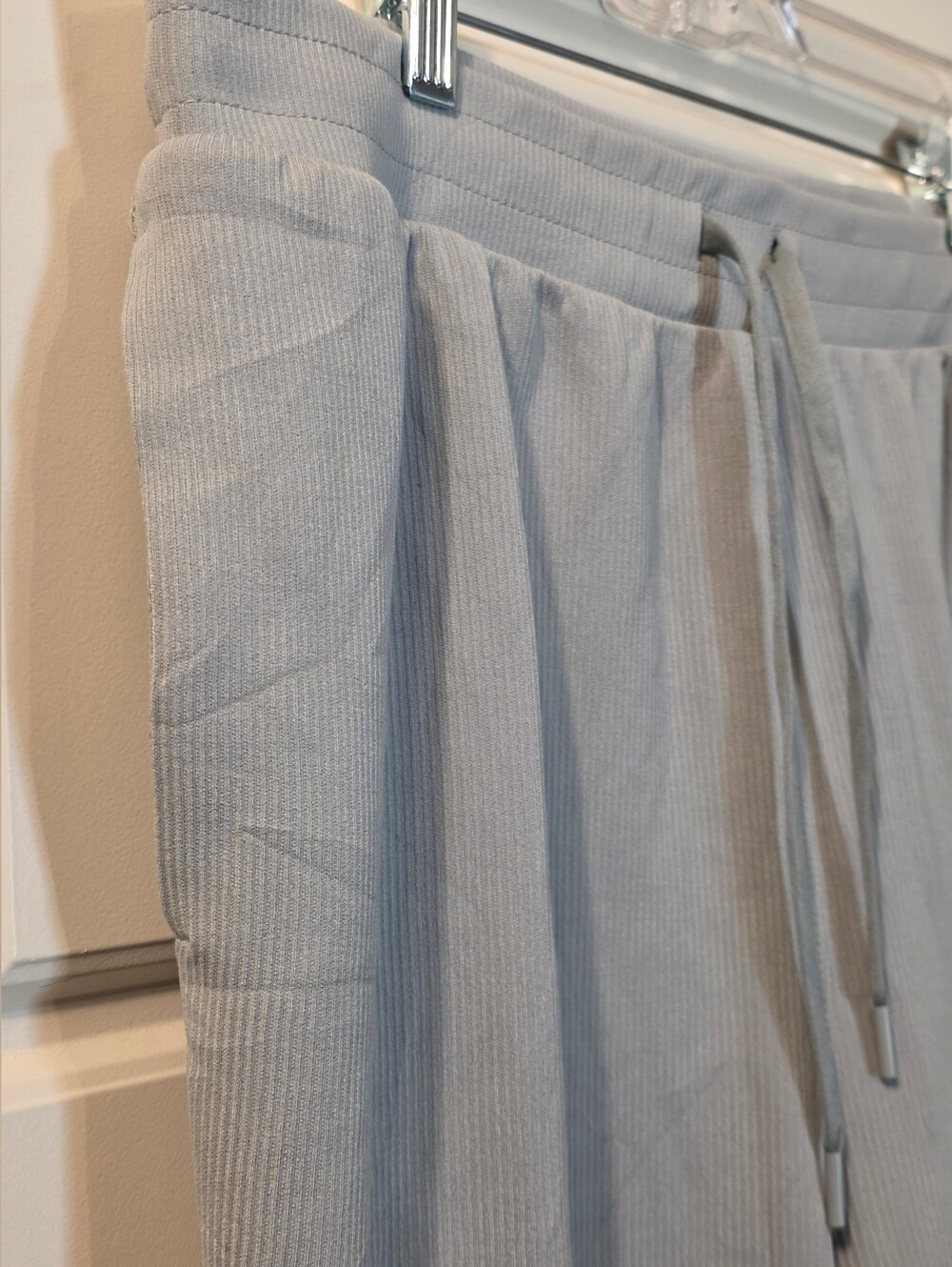 All In Motion Full Length Airy Sleek Pant In Sage Green Size XL - Picture 3 of 5